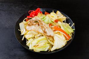 豚入り焼きそば(塩)