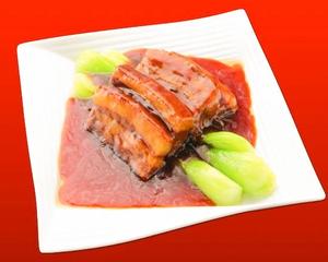 梅蘭 豚バラ肉の醤油煮込み