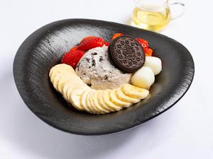 オレオクッキーグリークヨーグルト(イチゴ/バナナ/至福の白玉/オレオクッキー/全粒粉グラノーラ/有機アガベシロップ)