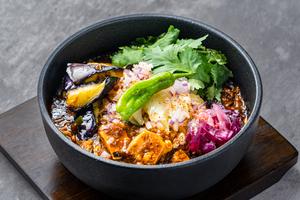四川風 麻婆豆腐カレーSP(茄子、パクチー付)