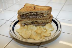 ハンバーグチーズサンドイッチ マッシュルーム