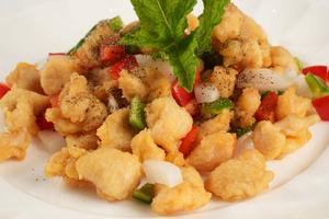 軟骨唐揚げナンプラー付けSUN GA CHIEN NUOC MAM