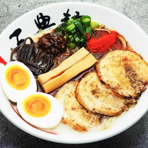 赤特製とんこつらーめん