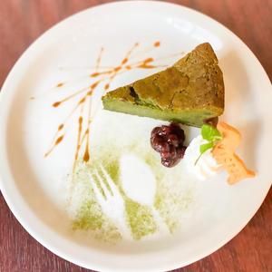 抹茶のバスクチーズケーキ