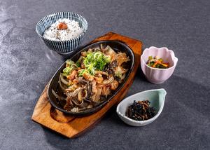 ホルモン焼き弁当