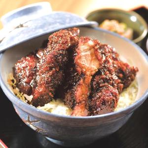 ちきんそーすかつ丼
