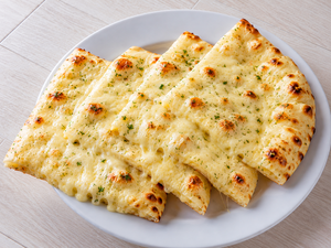 ガーリックチーズナン/Garlic cheese naan