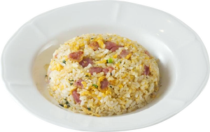 【子供さんに大人気】黒橋牌香腸蛋炒飯