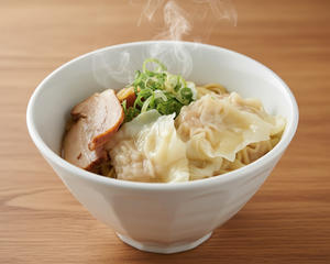 ワンタン醤油ラーメン
