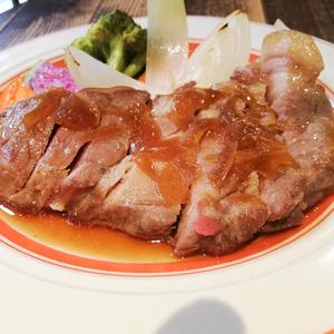 厳選豚ロースステーキ300g 自家製オニオンソース付