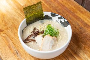 豚骨ラーメン