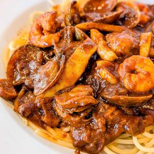 海の幸いっぱい！シーフードカレーソース