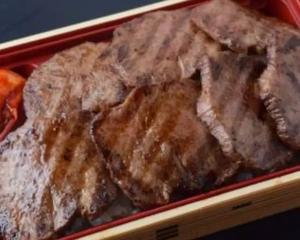 厚切り牛タン葱塩重
