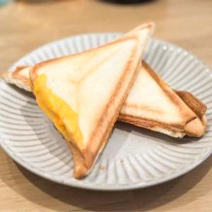 タブルチーズハムのホットサンド