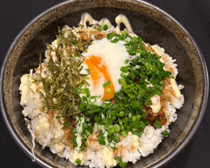 焼き鳥丼(温玉)