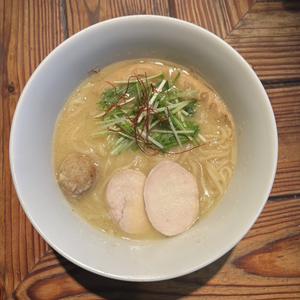 濃厚鶏白湯そば
