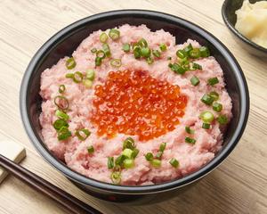 ねぎとろイクラ丼(17)