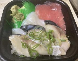 丼丸 ネギサバ紅白丼