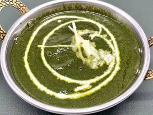 【芳醇な薫り】ほうれん草チキンカレー/Sag Chicken Curry