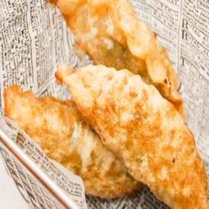 キムチ揚げ餃子5個 Kimchi Gyoza Dumplings