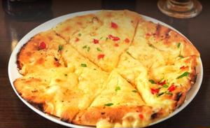 ガーリックチーズナン/Garlic Cheese Nan