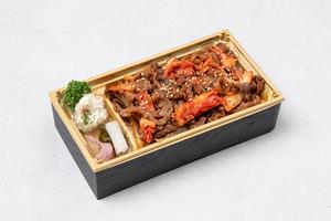 和牛のキムチ牛焼き重