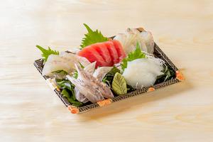 当日水揚げの『刺身5点盛り』(3～4人前)