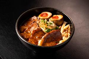 【全部のせ】至福の旨辛らぁ麺(味玉1個・炙りチャーシュー増量・穂先メンマ増量 )
