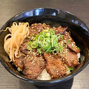 特選牛三色丼