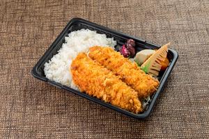 その日のアジフライ弁当