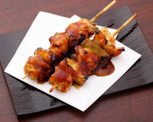 ネギま 2本入り(タレ or 塩)Chicken and Leek (2 Skewers)