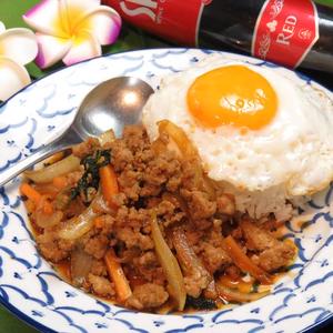 【ご飯2番人気】豚肉のガパオライス Stir-Fried Minced Pork ＆ Basil Rice (Gapao Muu)