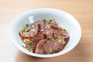 カルビ丼ぶり