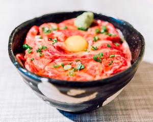 16.とろける炙り牛トロ丼