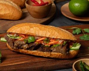 牛筋焼肉のバインミー Grilled Beef Bnh M