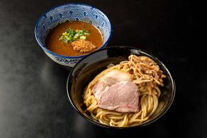 豚がつ濃厚魚介つけめん