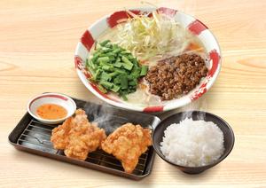 台湾豚骨ラーメン甘辛から揚げセット