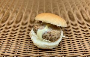 とろりんチーズバーガー