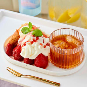 ごろっとストロベリーシフォンケーキ 紅茶味