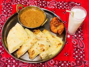 スペシャルランチチーズナンセット(Special Lunch Cheese Naan Set)