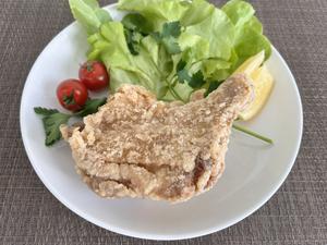 【塩味がクセになる】 もも揚げ 1本