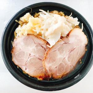3.染み渡る醤油味！特製 「竹岡式」豚ラーメン