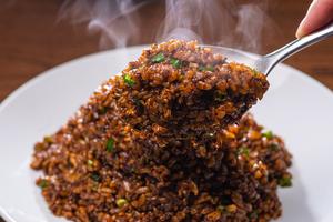 黒炒飯