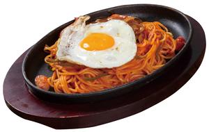目玉焼きナポリタン