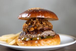 チリコンカンバーガーセット