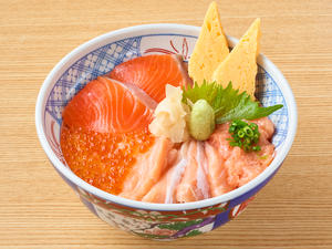 磯丸水産 サーモン4色丼