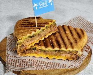 ビッグセルドサンド(プルドポーク) CUBAN SANDWICH Big cerdo