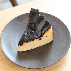 バスクチーズケーキ