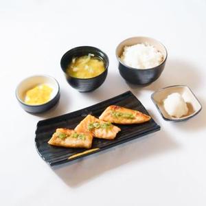 ハラスの刻みわさびのせ定食