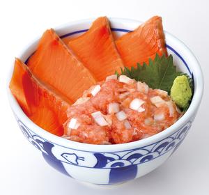 サーモンねぎとろ丼